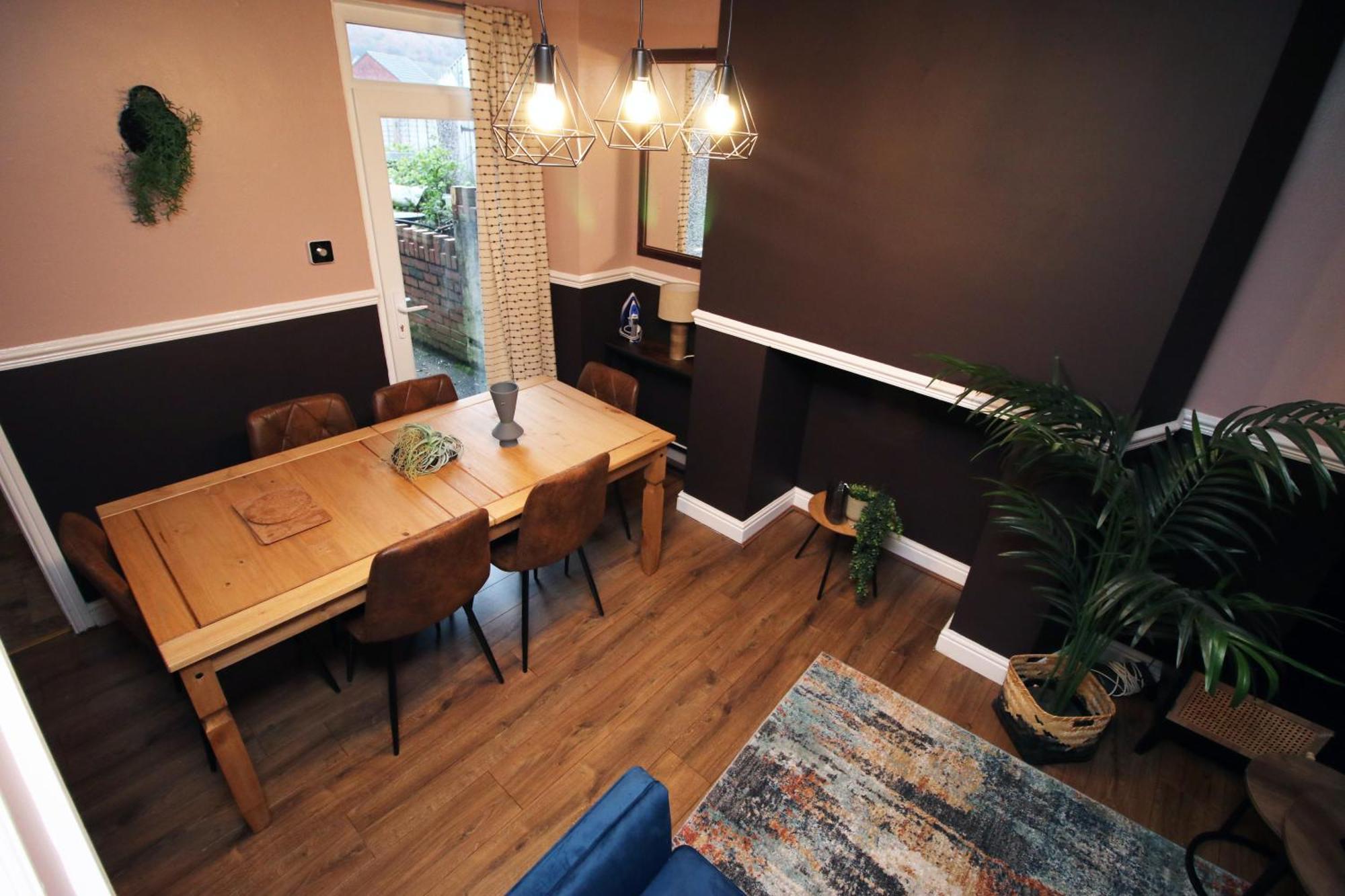 Cosy 3Br Home, Scenic Views, Ideal For Walks & Work Abertillery Exterior photo