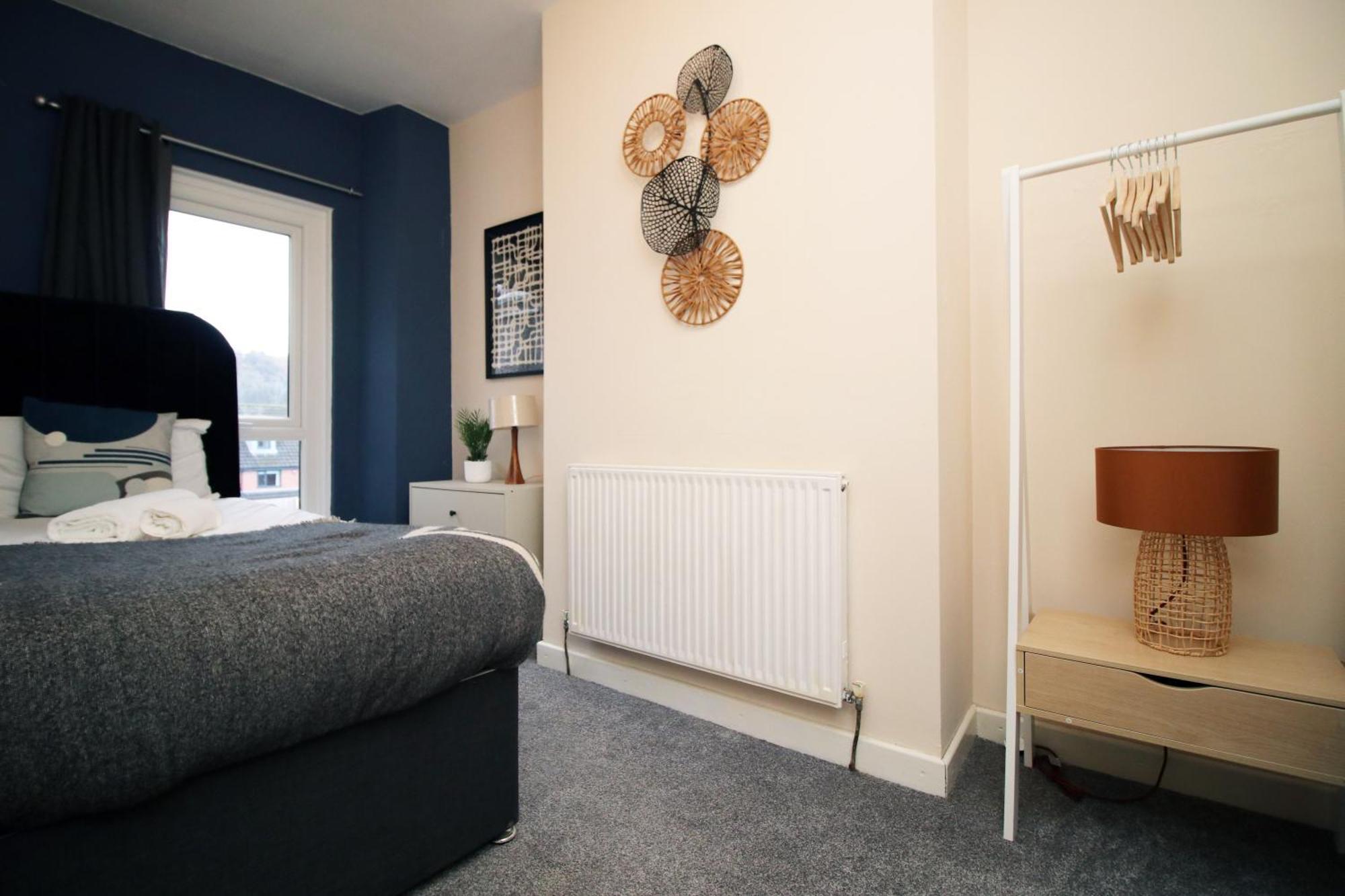 Cosy 3Br Home, Scenic Views, Ideal For Walks & Work Abertillery Exterior photo