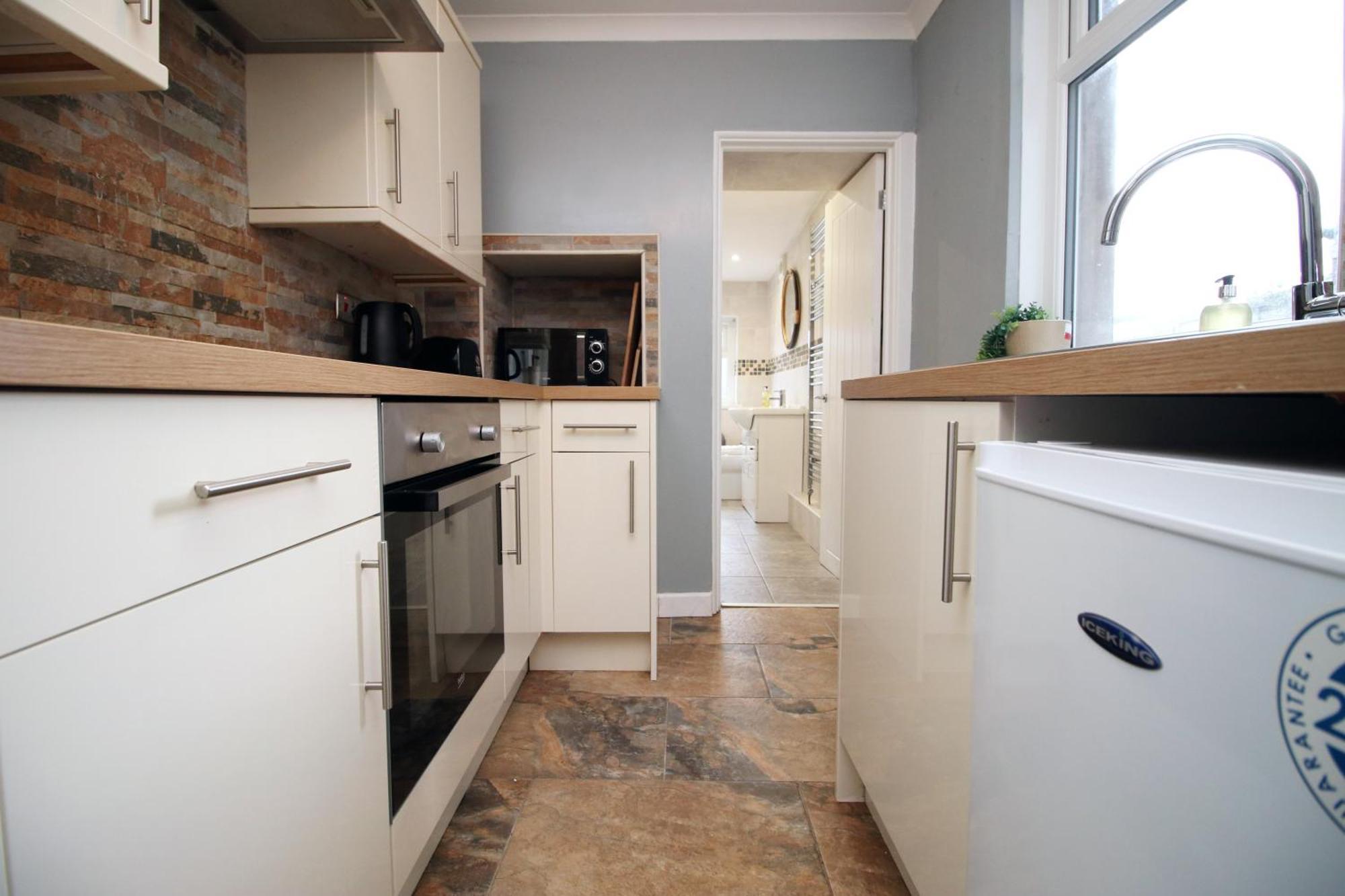 Cosy 3Br Home, Scenic Views, Ideal For Walks & Work Abertillery Exterior photo